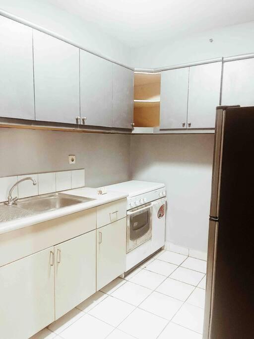 Apartment Wonderful Escape South Jakarta