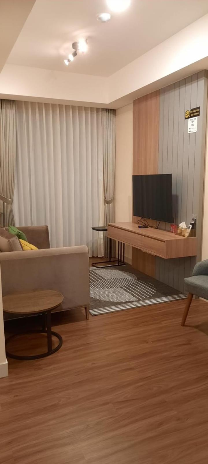Sewa Gold Coast , 1br, Wifi, Twin Size Or 200x200, Spain Jakarta