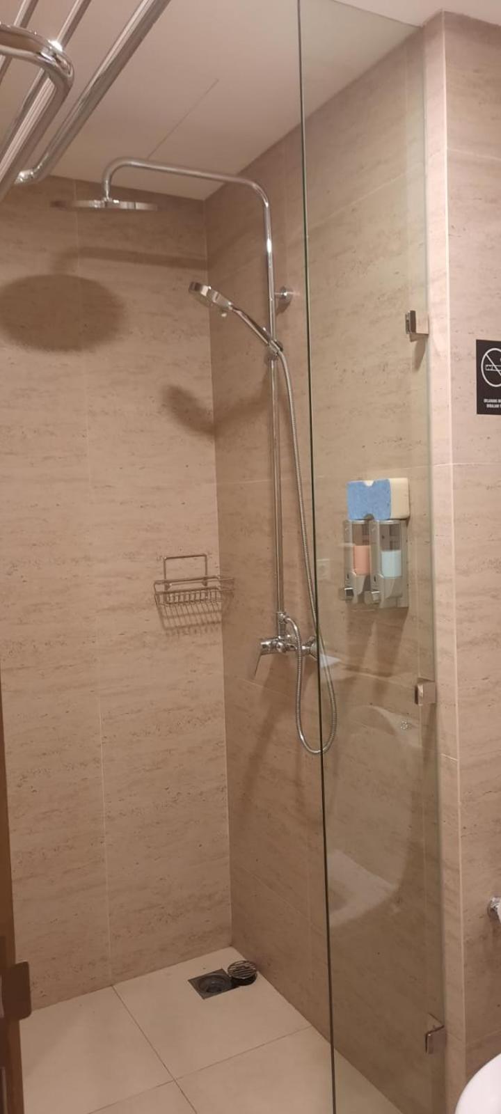 Sewa Gold Coast , 1br, Wifi, Twin Size Or 200x200, Spain Jakarta
