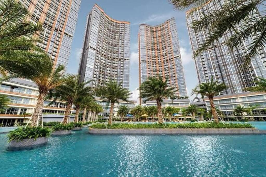 Gold Coast Pik 1br Netflix Wifi Sofa Bed Jakarta
