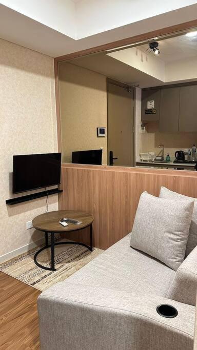 Goldcoast Europe Sofabed Wifi Netflix * Jakarta
