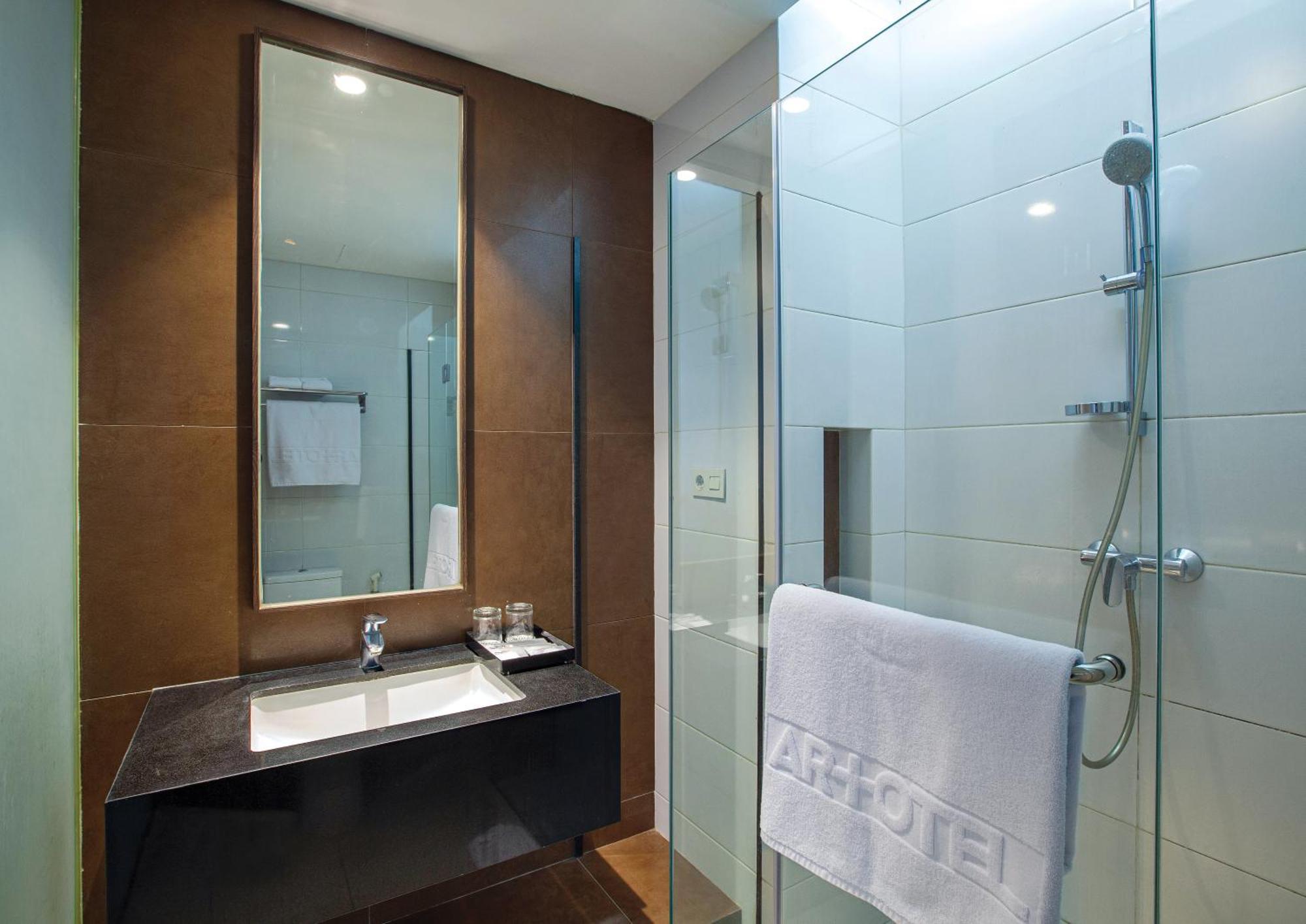 Hotel Miers Kuningan, Artotel Curated