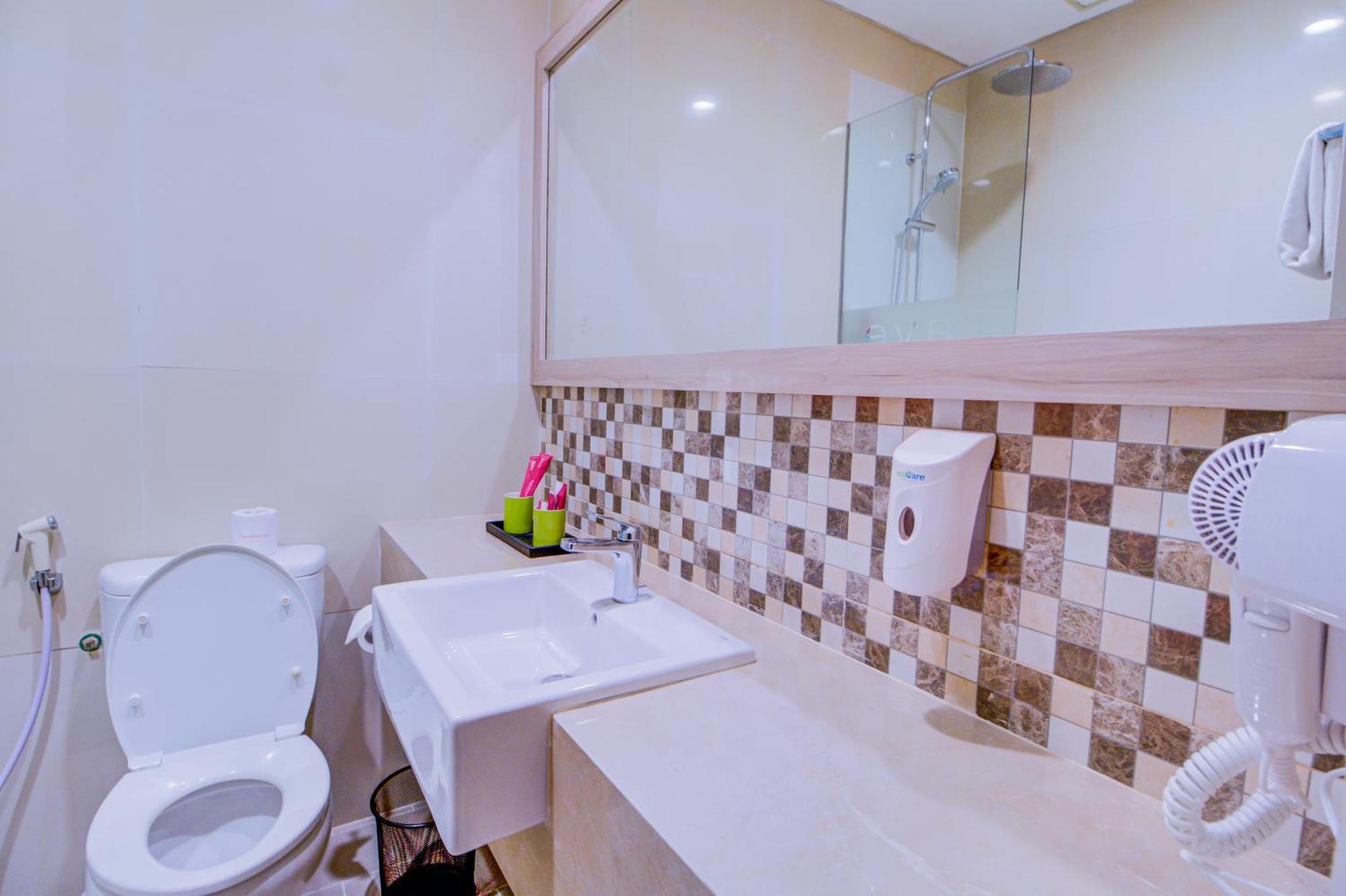Hotel Favehotel Gatot Subroto 3*