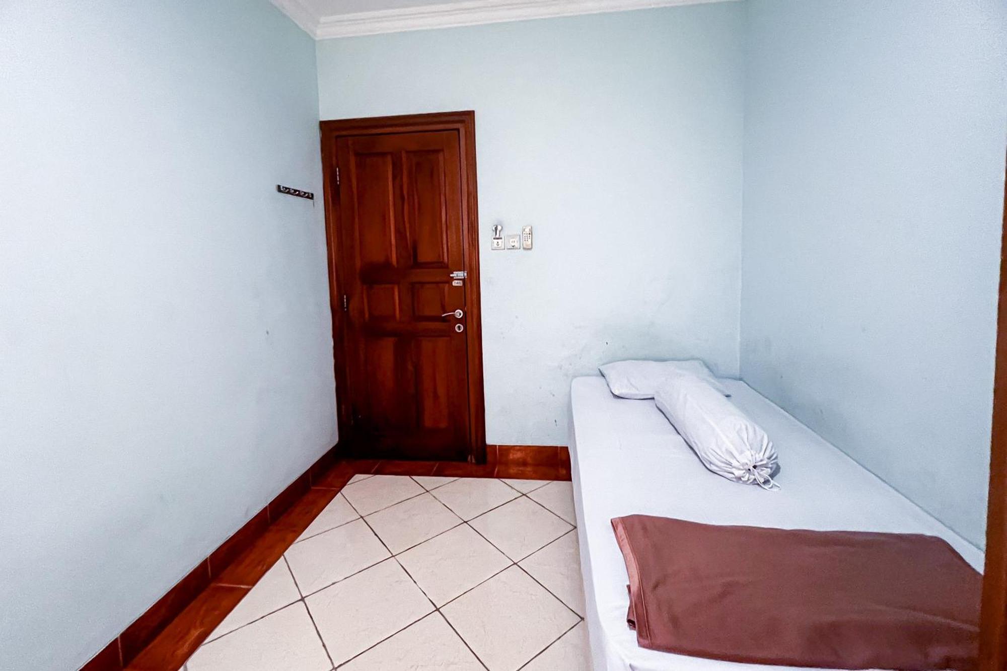 Hotel House Of Livina Mitra Reddoorz 2*