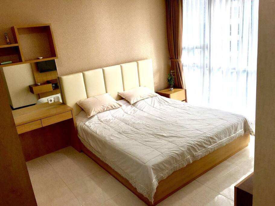 Kemang Stylish 2br Restaurants Prvt Lift Mall Acc