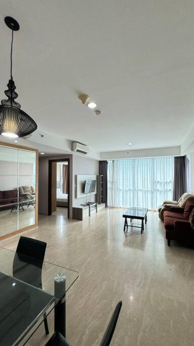 Kemang Stylish 2br Restaurants Prvt Lift Mall Acc