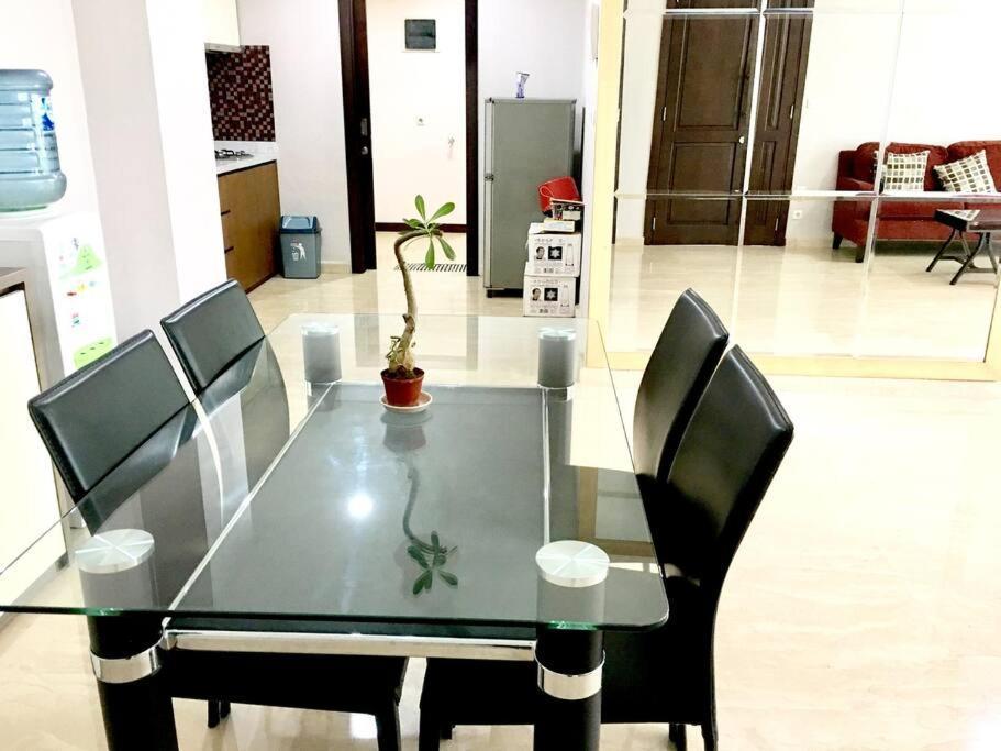 Kemang Stylish 2br Restaurants Prvt Lift Mall Acc Apartment *