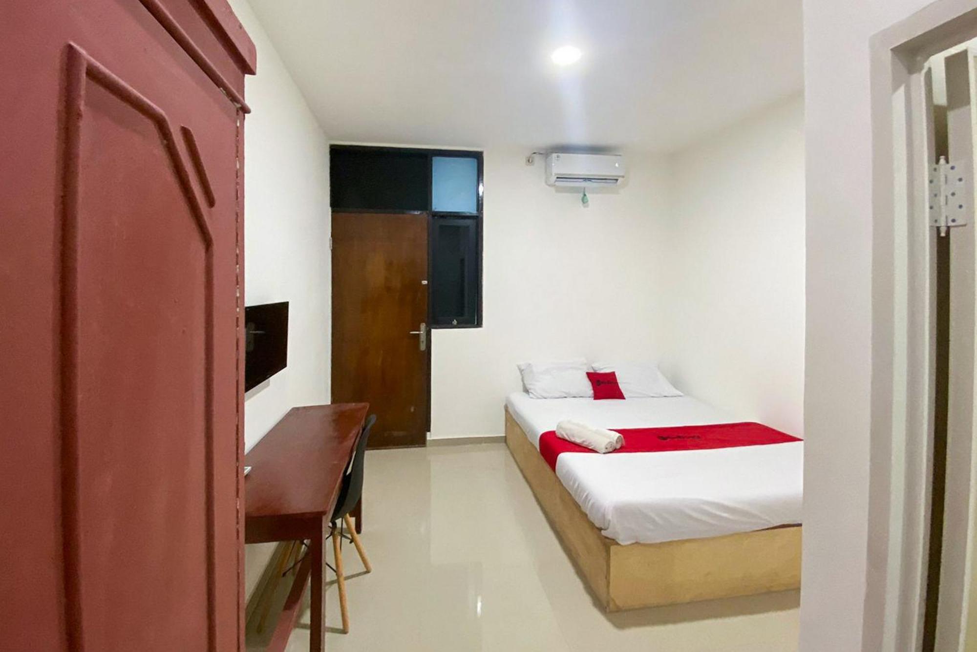 Reddoorz Near Pasar Baru 4 2* Jakarta