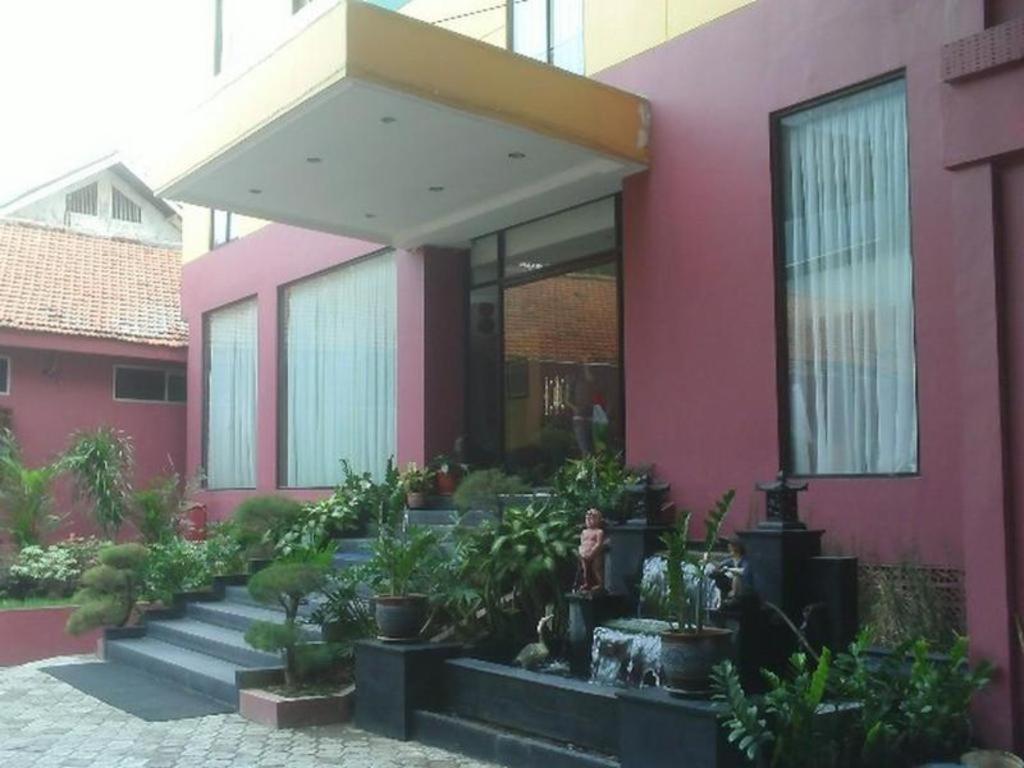 Istana Ratu Jalan Jaksa * Jakarta