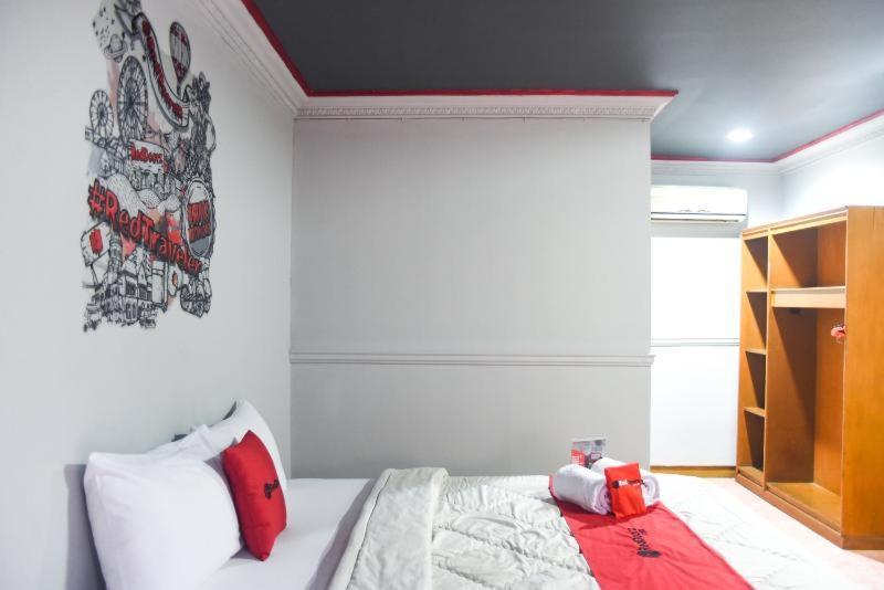 Guest house Reddoorz Near Rscm Jakarta