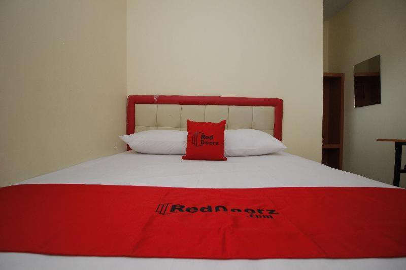 Hotel Reddoorz @ Jalan Pemuda
