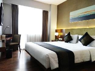 El Hotel 4*