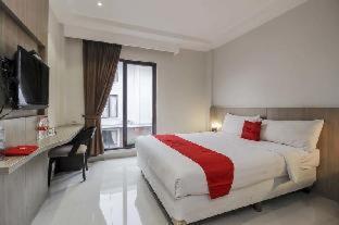 Reddoorz @ Tb Simatupang Nhà khách 2*