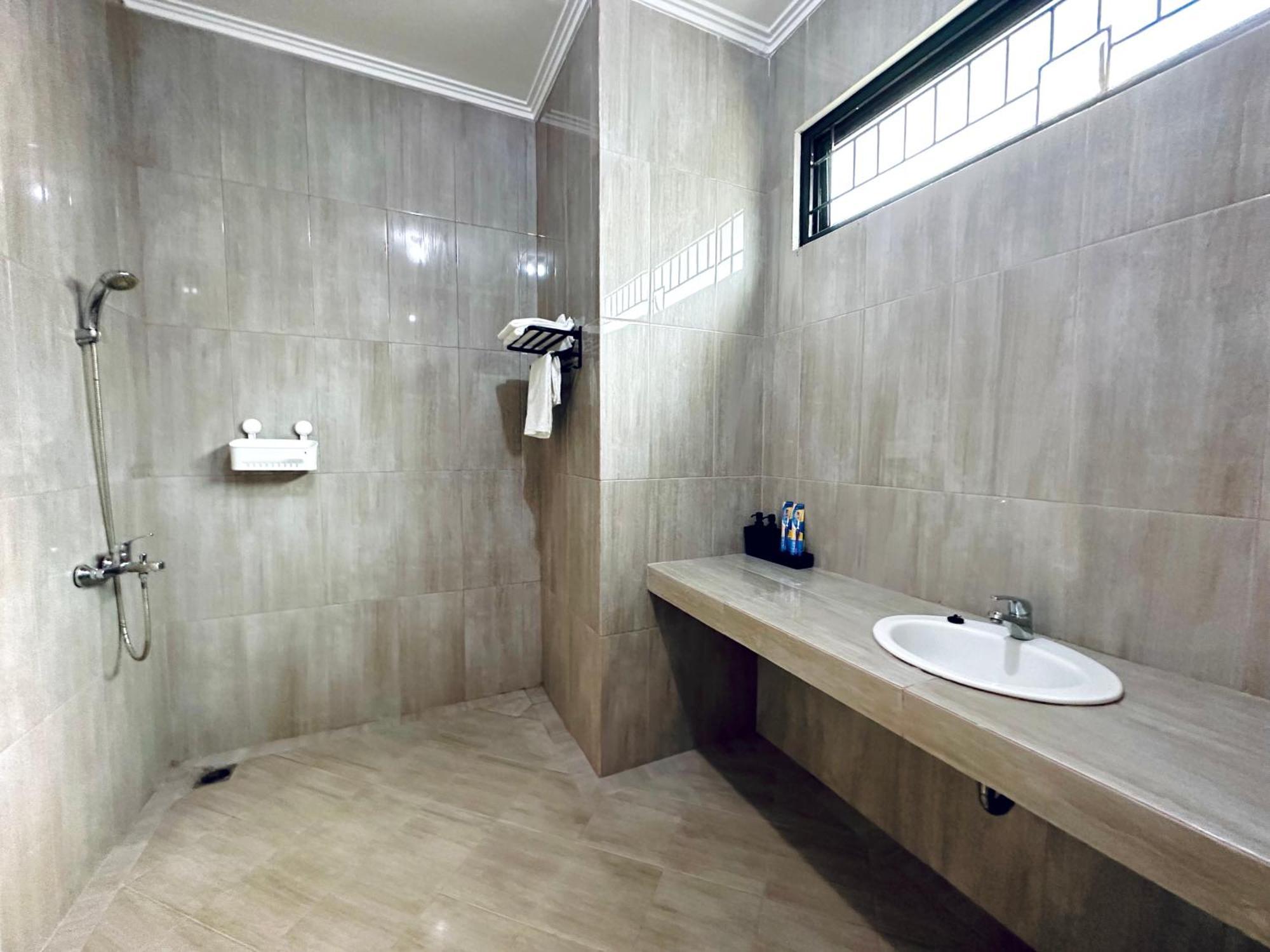 4-bedroom In South Nuansa Swadarma By Le Ciel Hospitality Jakarta