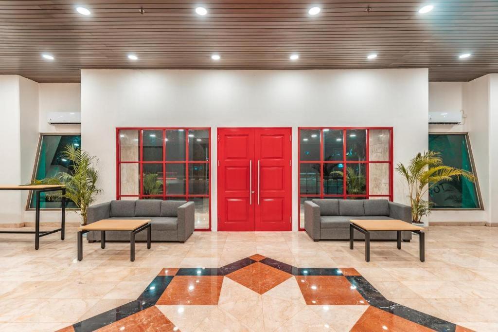 Oyo Townhouse 2 Gunung Sahari Hotel
