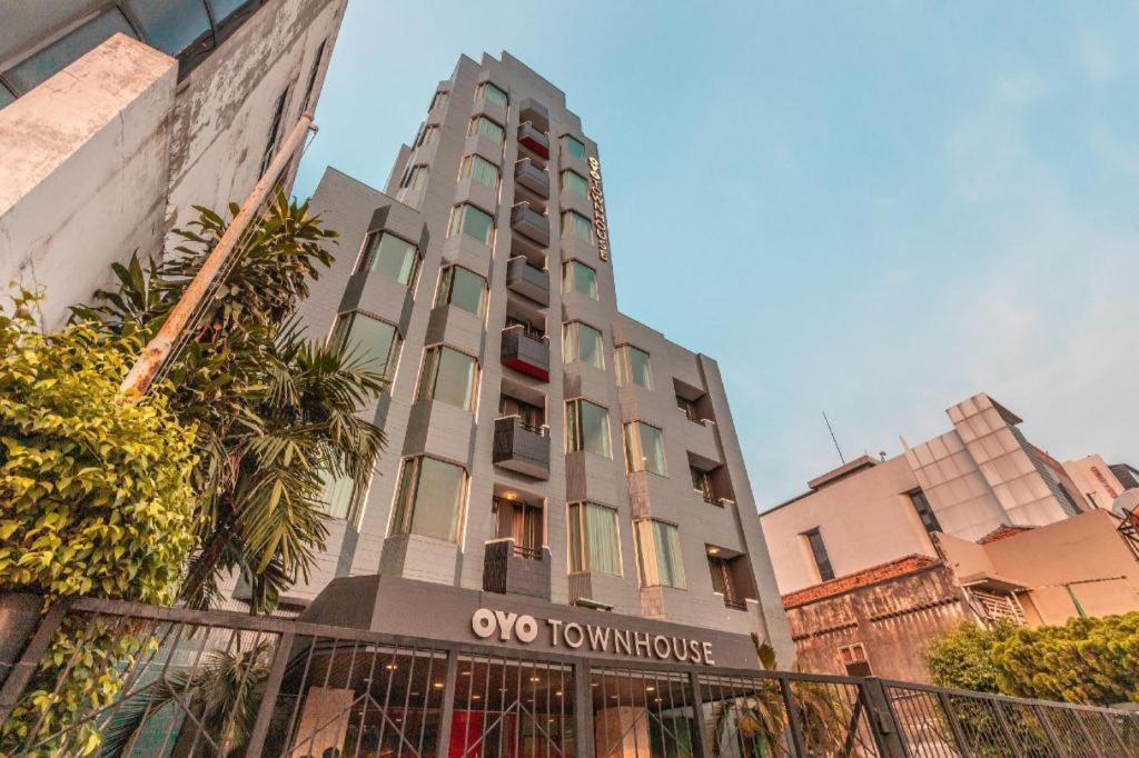 Oyo Townhouse 2 Gunung Sahari 3*