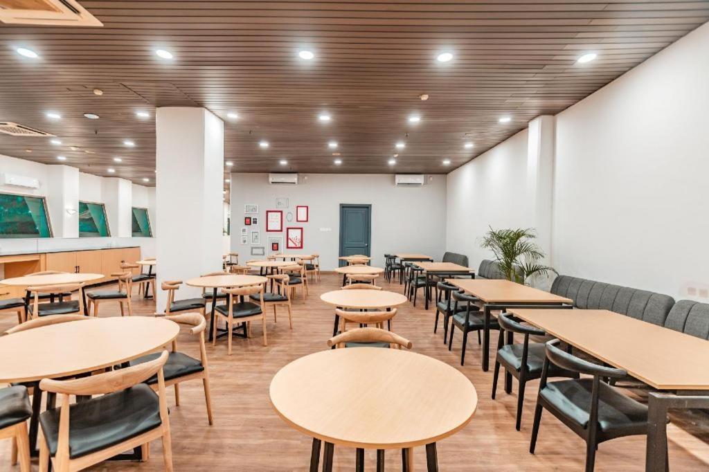 Oyo Townhouse 2 Gunung Sahari Hotel 3*