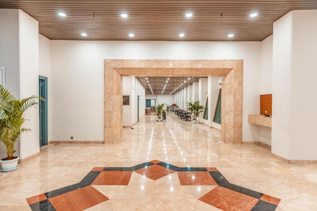 Oyo Townhouse 2 Gunung Sahari Hotel 3*