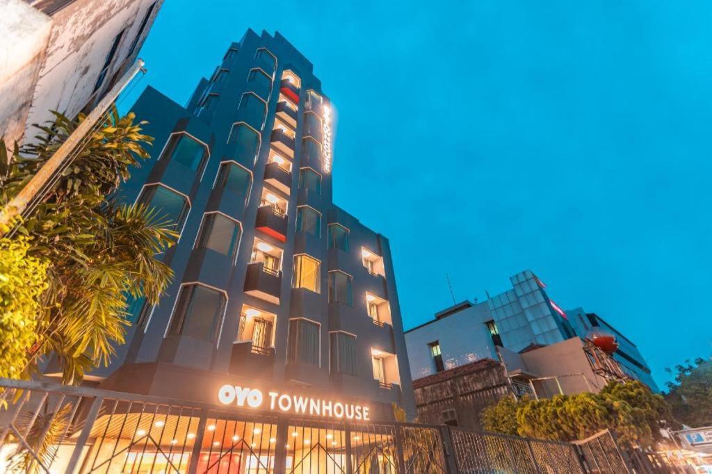 Oyo Townhouse 2 Gunung Sahari Jakarta