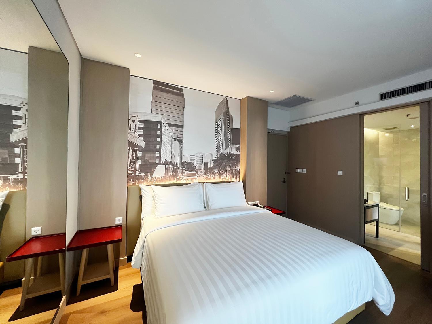 Khách sạn hẻo lánh Ra Simatupang 5*