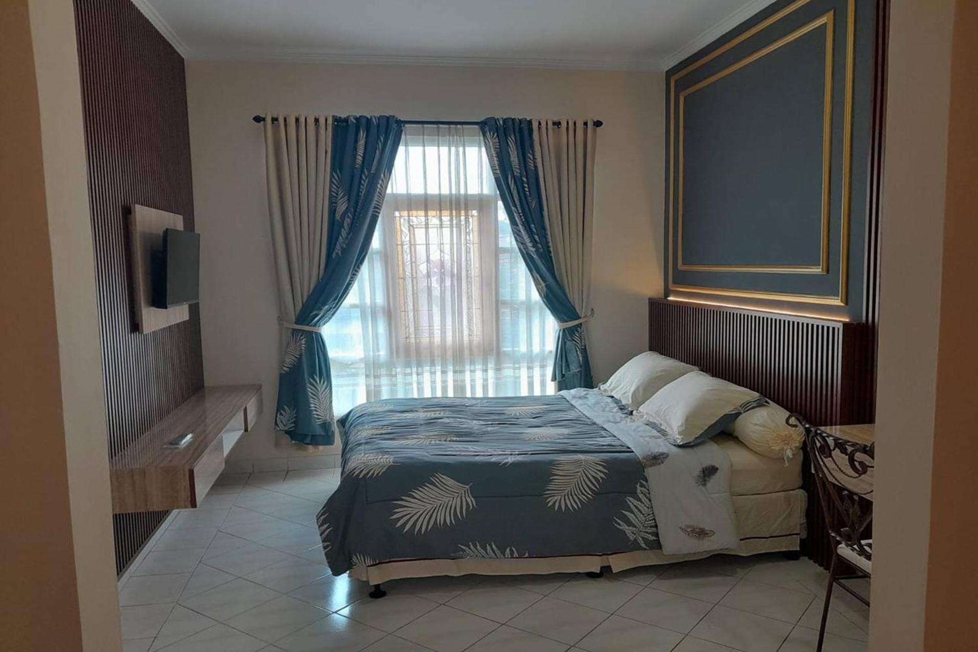 Puri Sawo Manila Hotel 2*