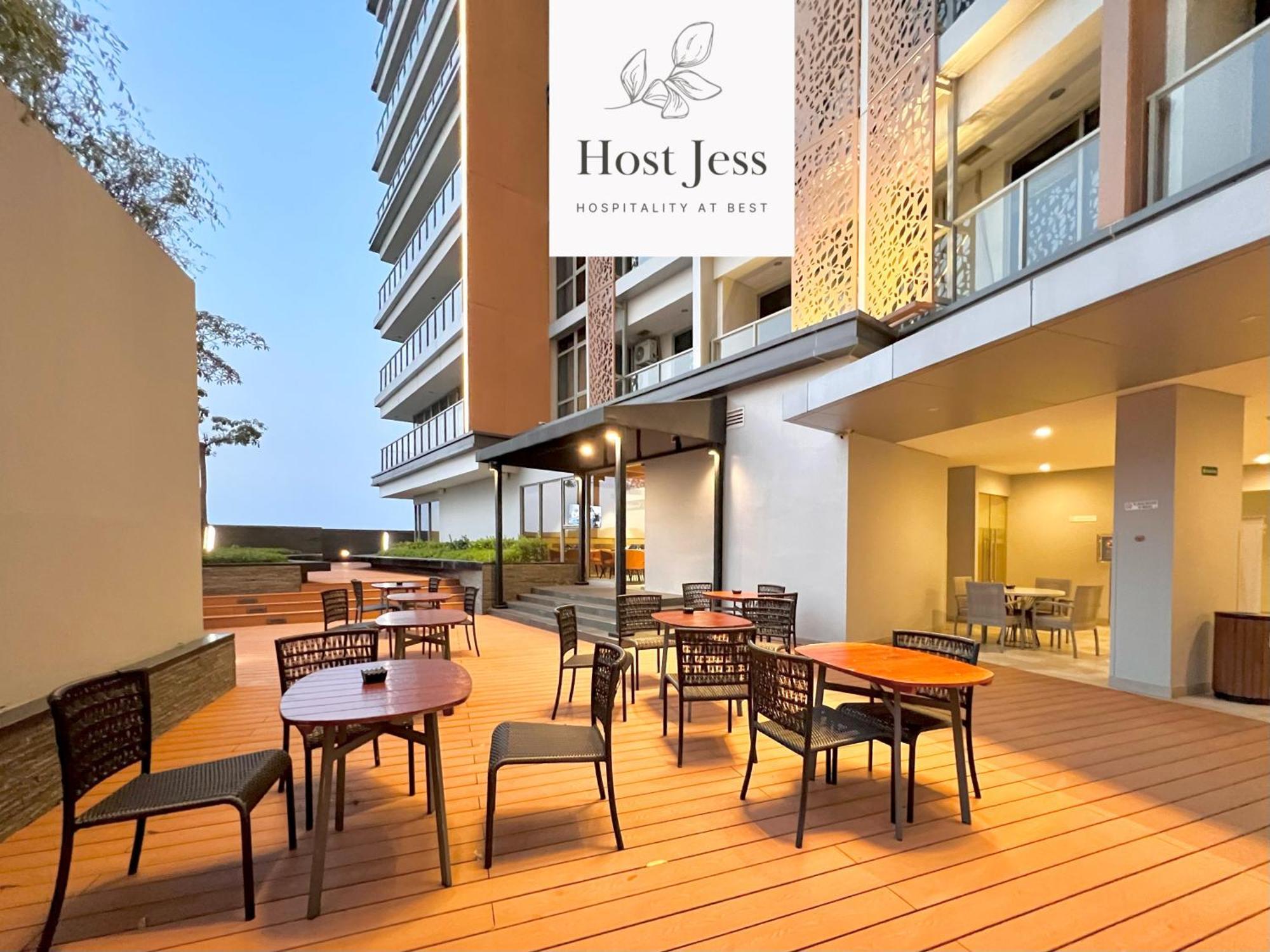 Gold Coast Pik By Host Jess Căn hộ Jakarta