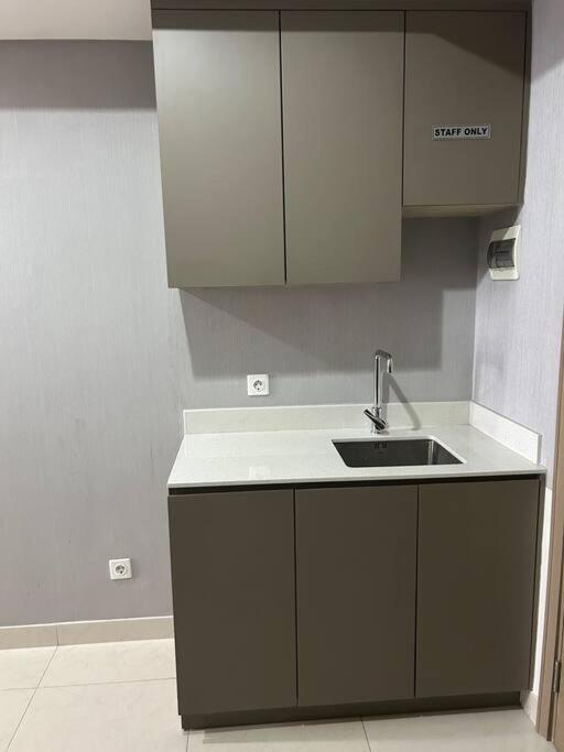 Apartment Honolulu Jakarta