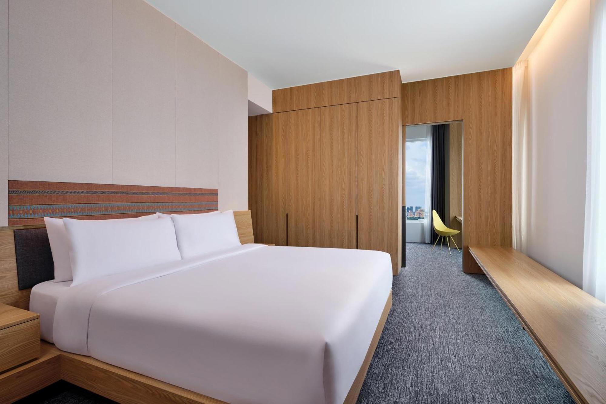Aloft South Hotel