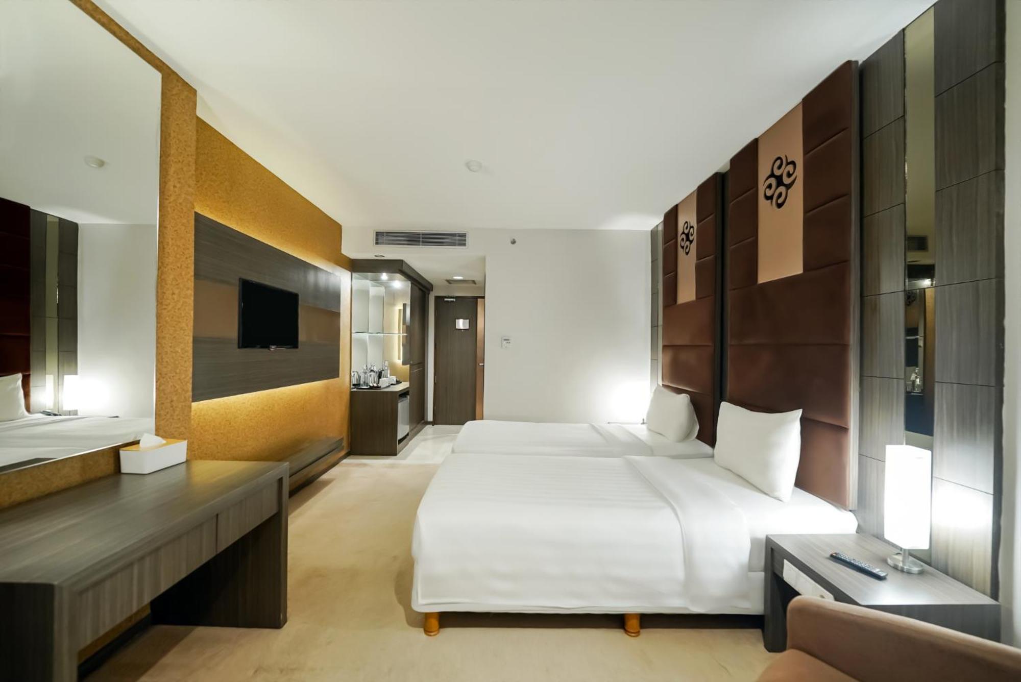 Grand Tjokro Hotel