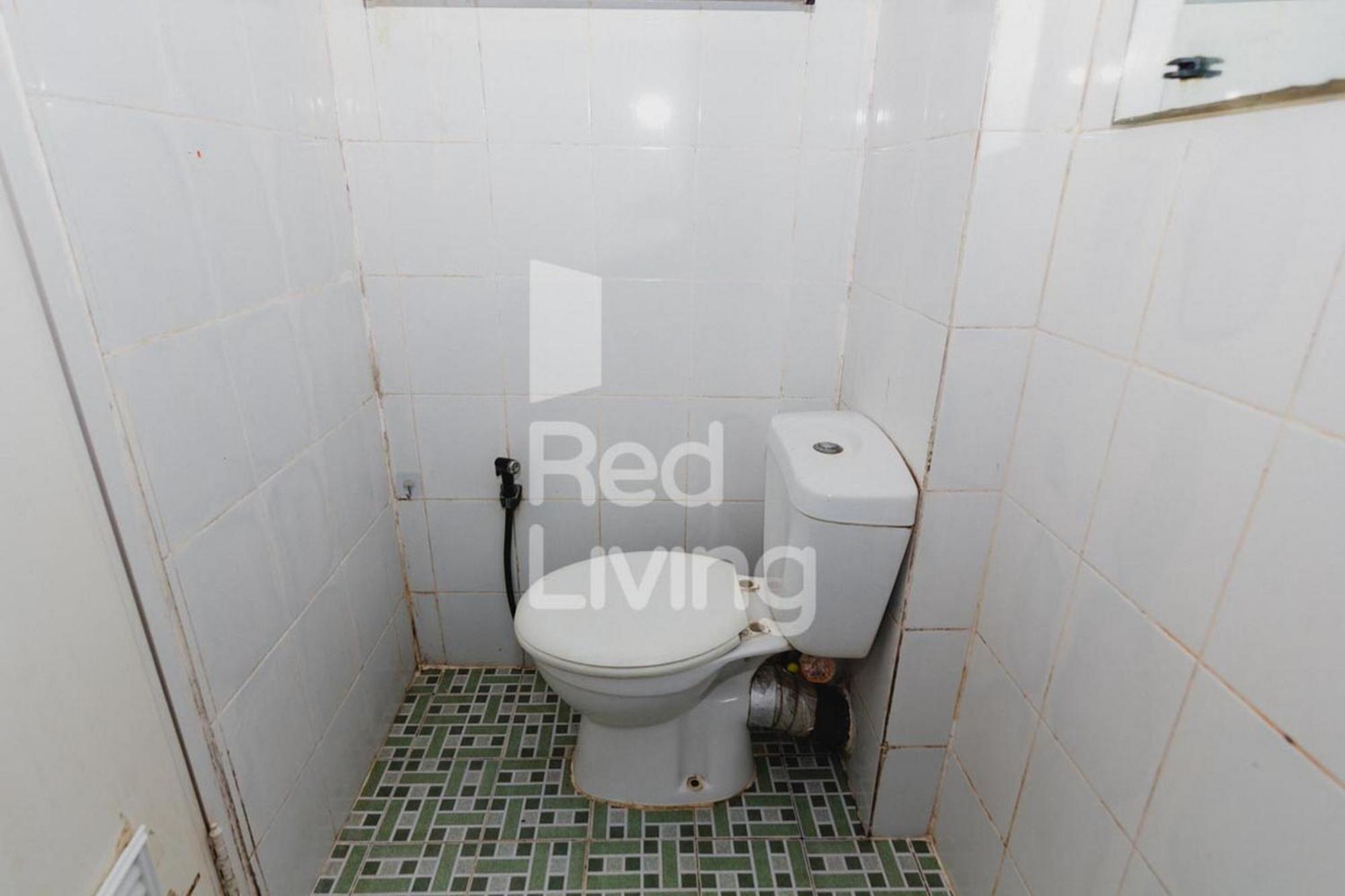 Hotel Redliving Casablanca East - Kayla Tower B Jakarta