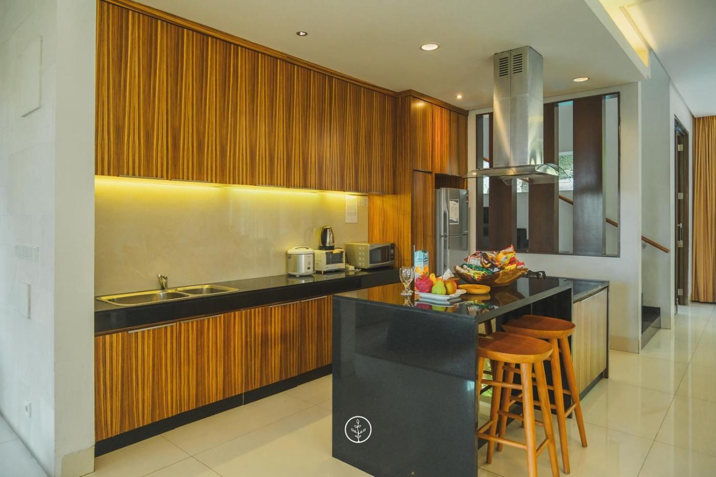 Jasmine Cozy 3 Bedrooms With A Private Swimming Pool Jakarta
