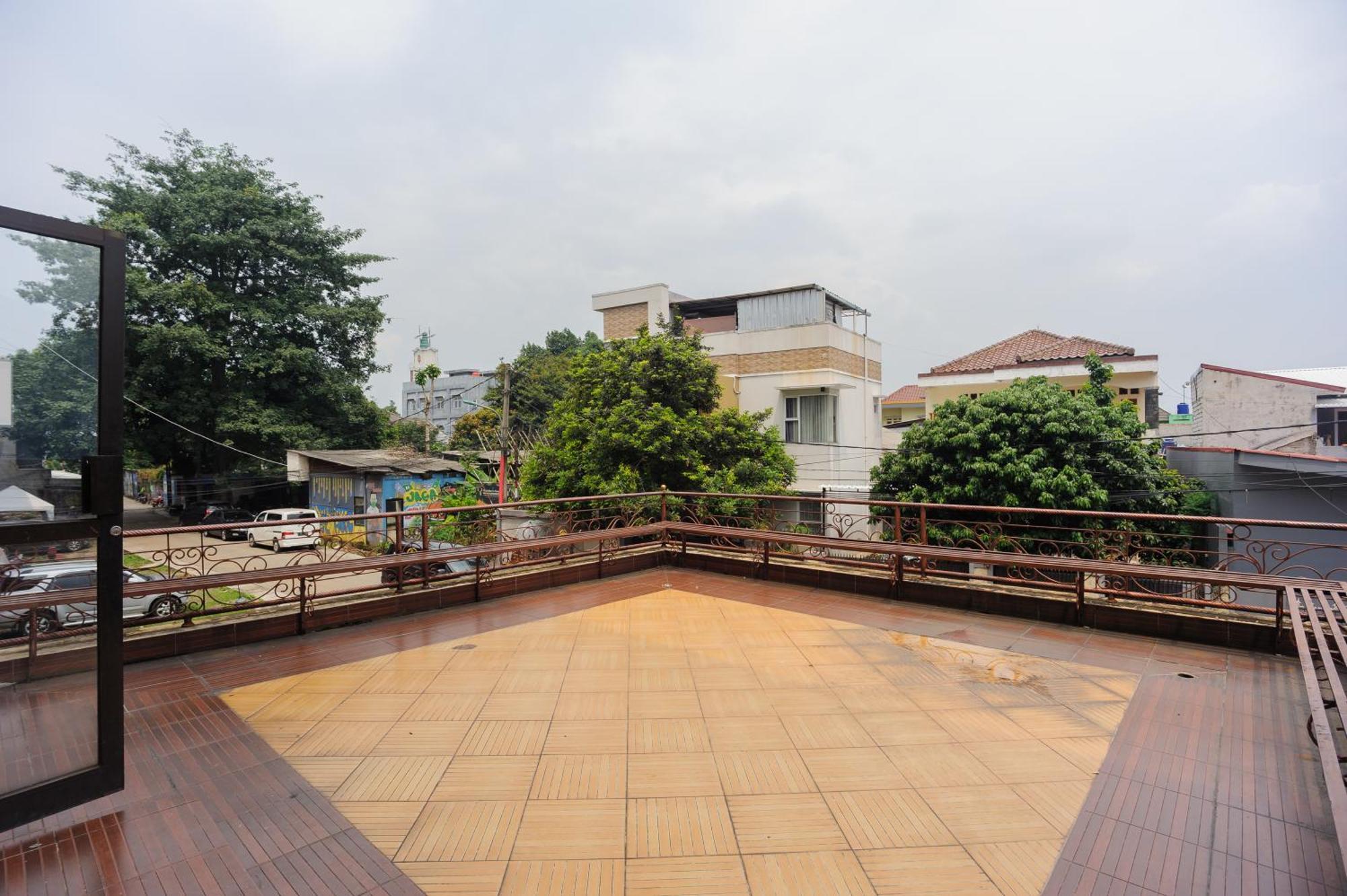 Khách sạn O Cibubur Near Cibubur Junction Formerly Comfort