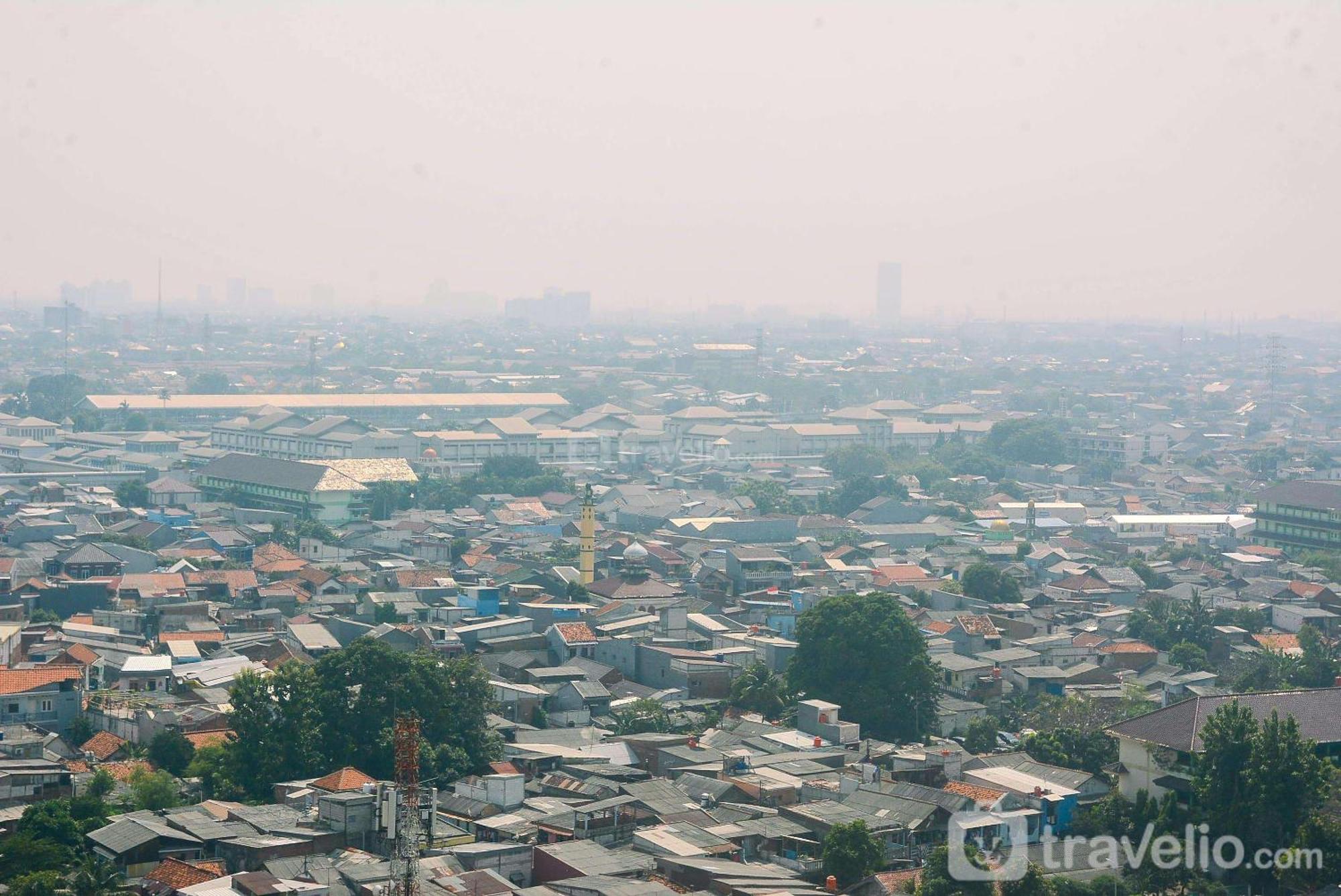 2br Modern Fully Furnished Bassura By Travelio *