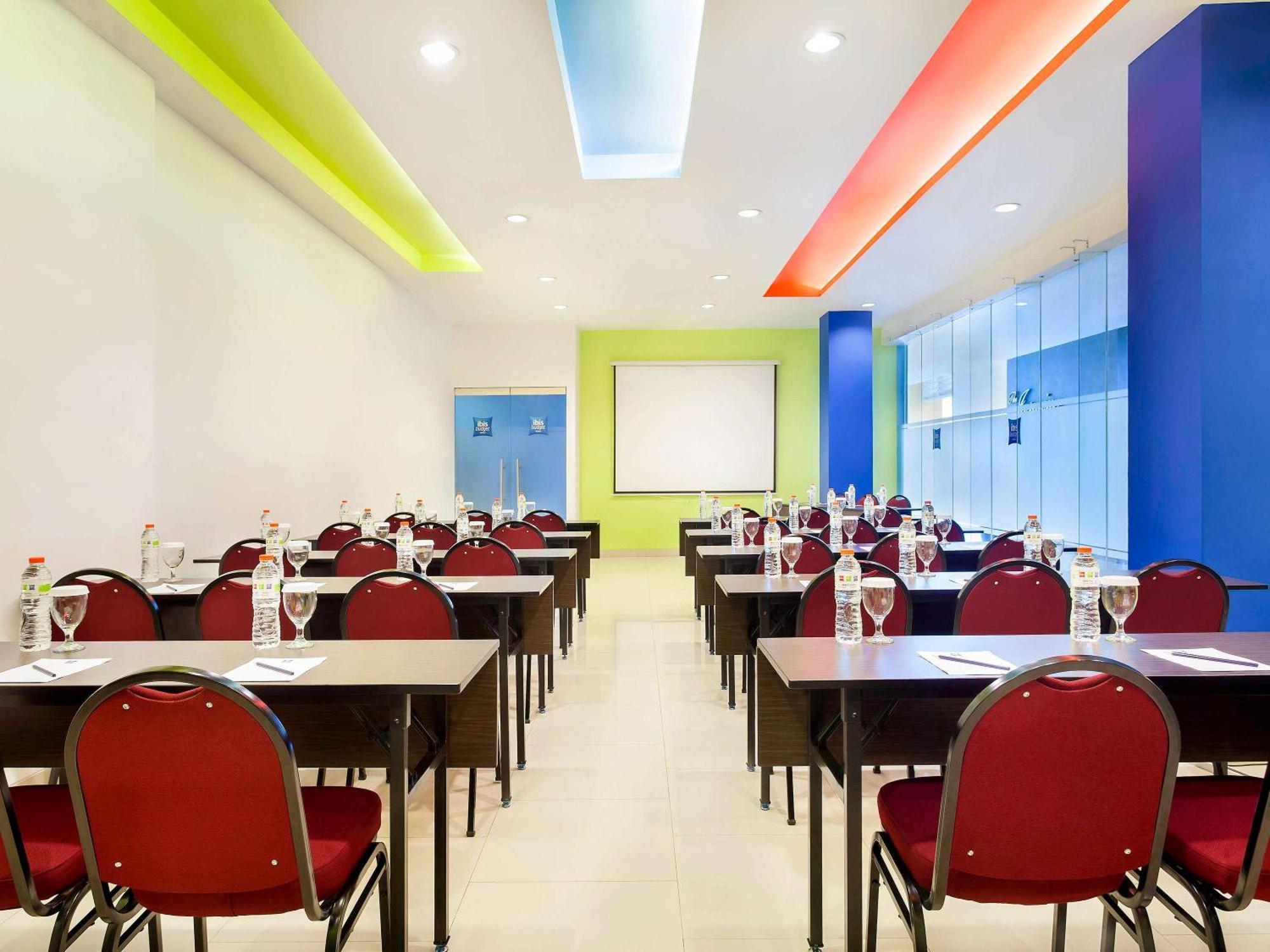 Ibis Budget Cikini Hotel 2*