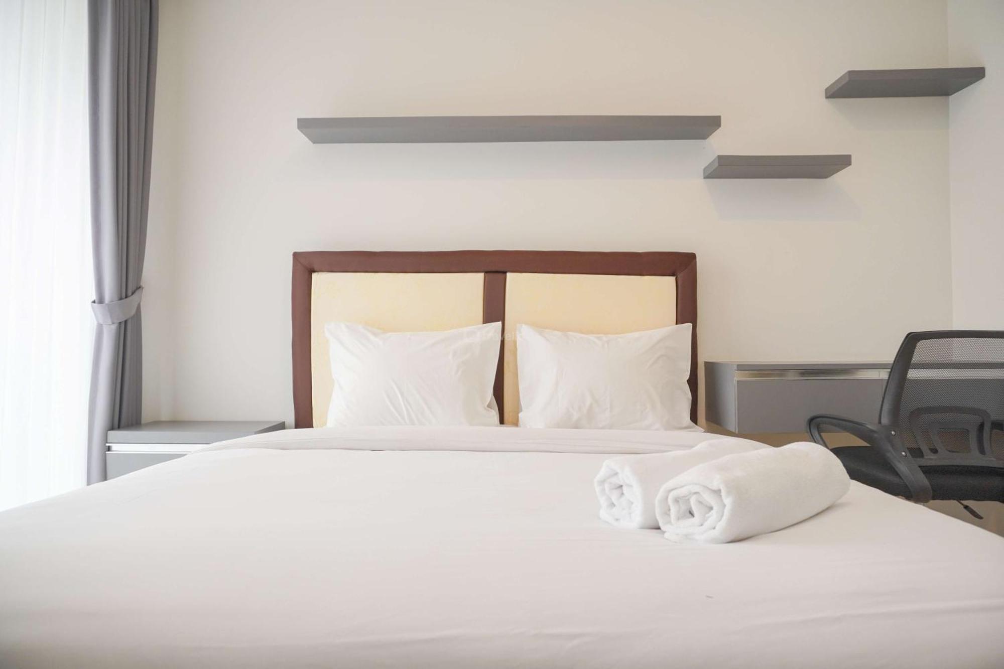 Căn hộ Minimalist And At Gold Coast By Travelio Jakarta