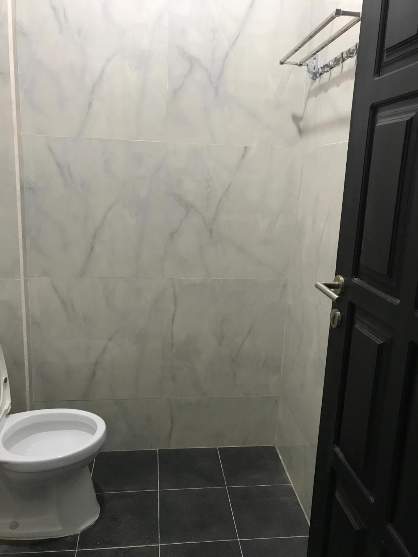 Oyo Life 2794 Kost Al Barokah 3 Hotel