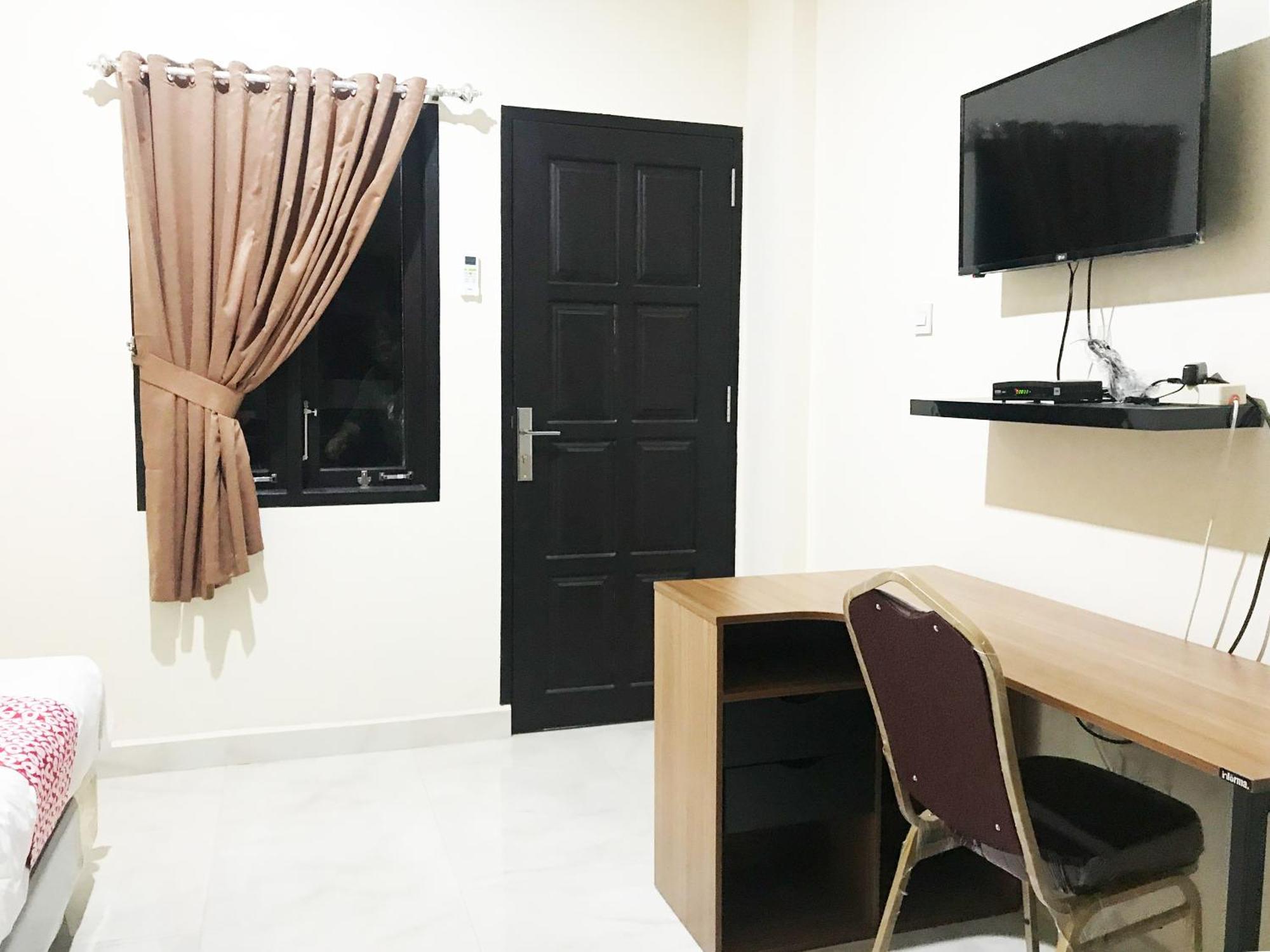 Hotel Oyo Life 2794 Kost Al Barokah 3 3*