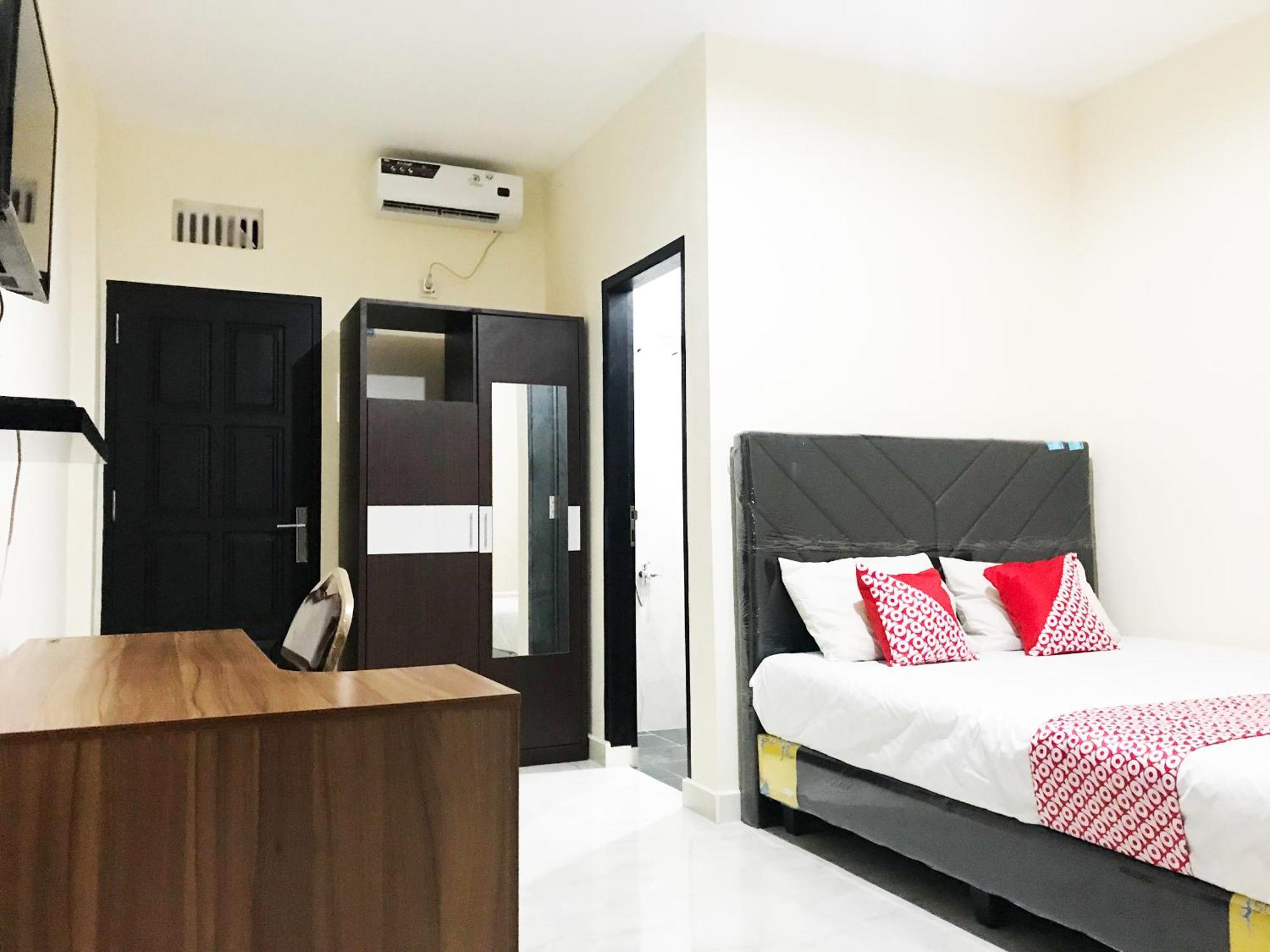 Oyo Life 2794 Kost Al Barokah 3 Hotel Jakarta