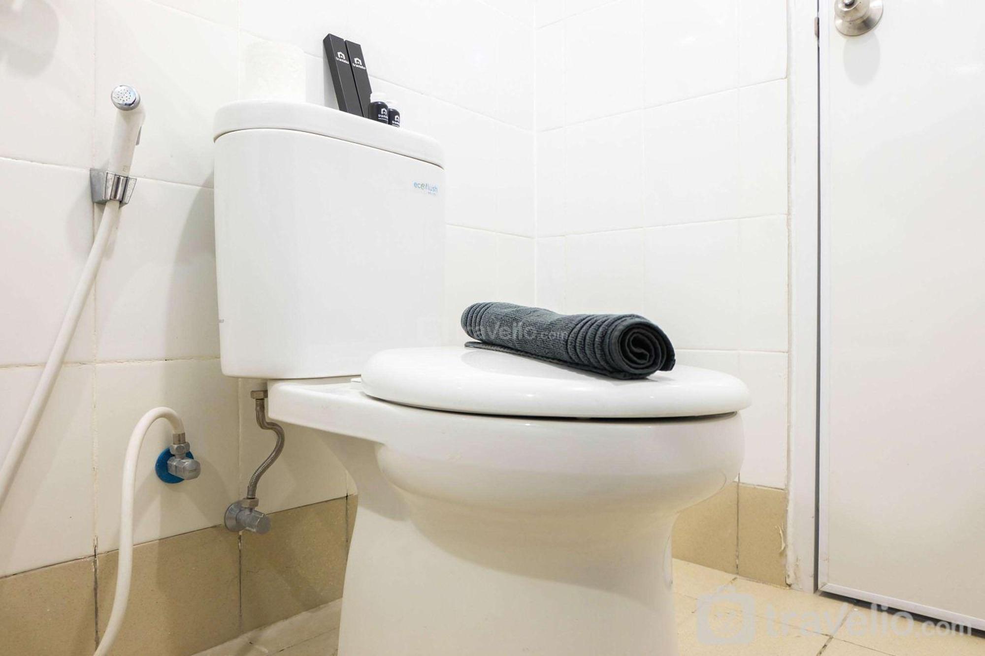 Comfort 2br At Bassura Cipinang By Travelio Apartment Jakarta