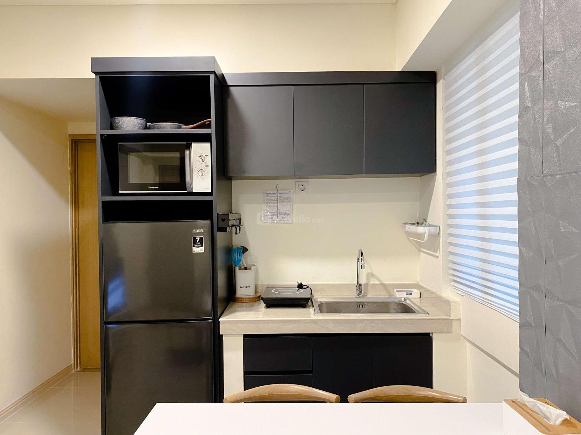 Restful And Modern Look 2br At Meikarta By Travelio Apartment Jakarta
