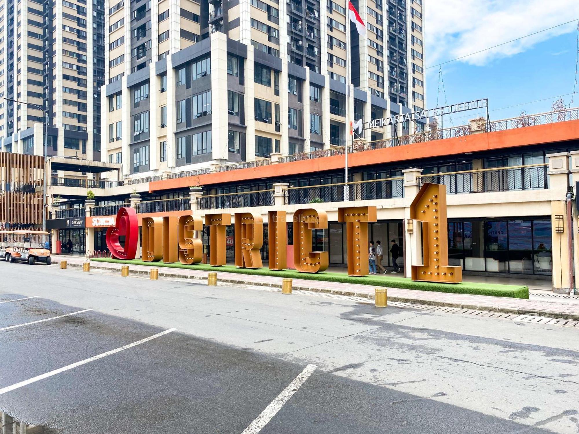 Restful And Modern Look 2br At Meikarta By Travelio Jakarta