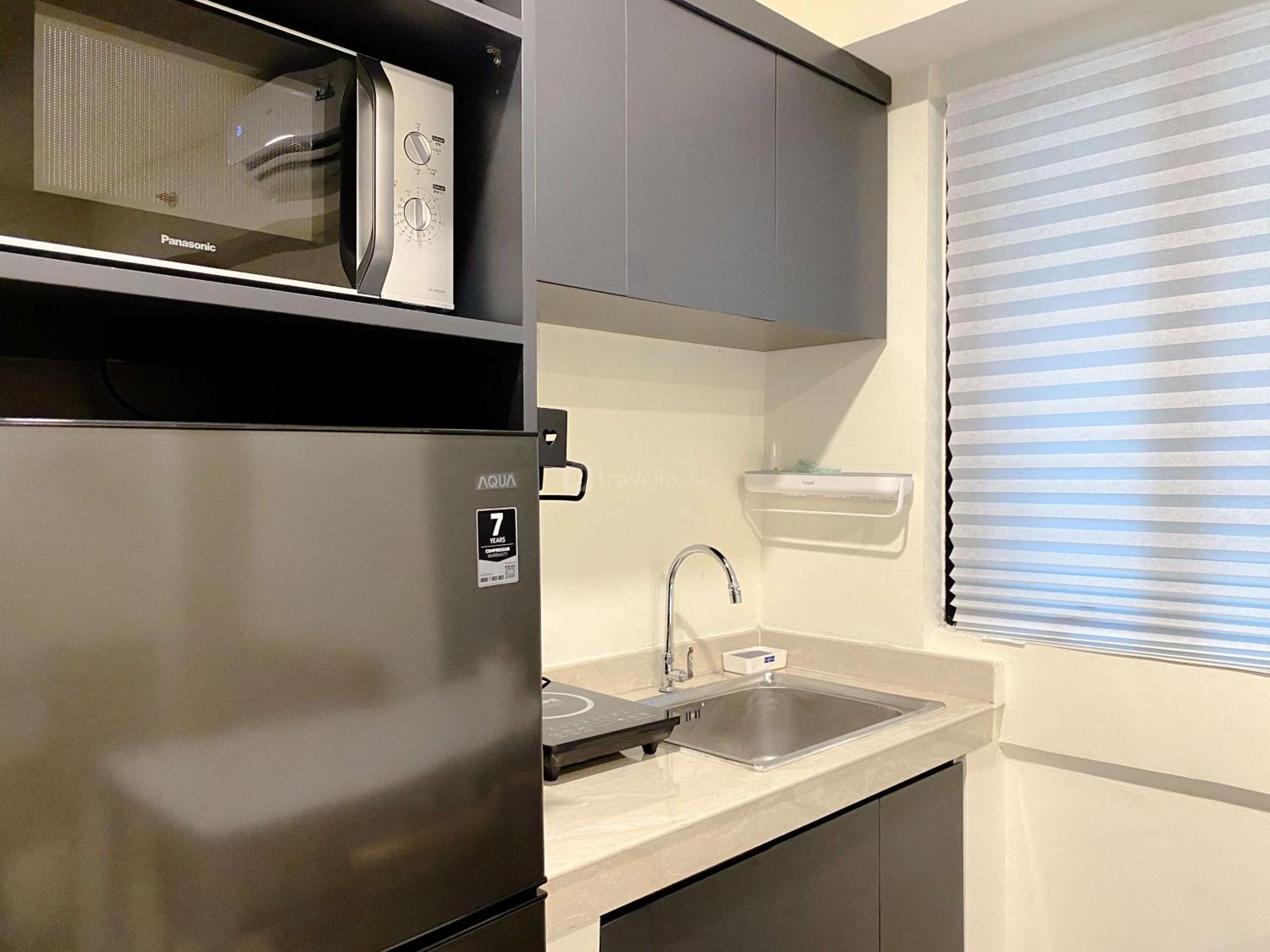Restful And Modern Look 2br At Meikarta By Travelio Apartment *