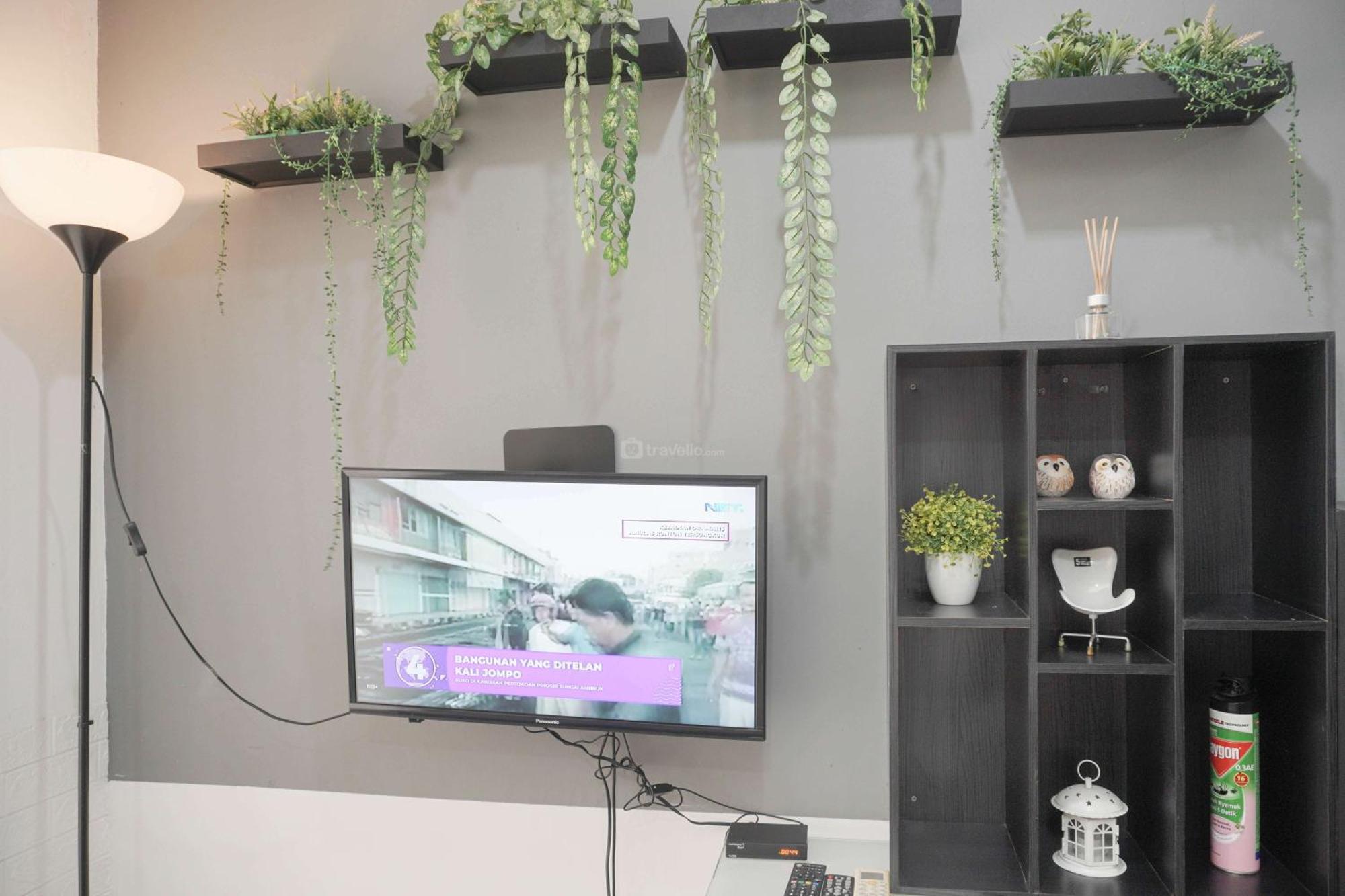 Apartment Minimalist And Cozy Living 1br Belmont Puri By Travelio Jakarta