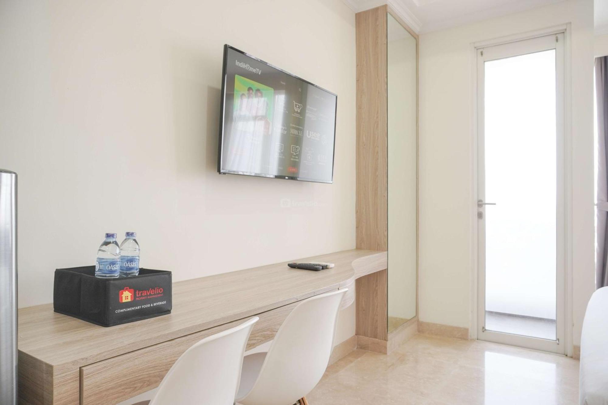 Strategic And Comfy Menteng Park By Travelio Jakarta