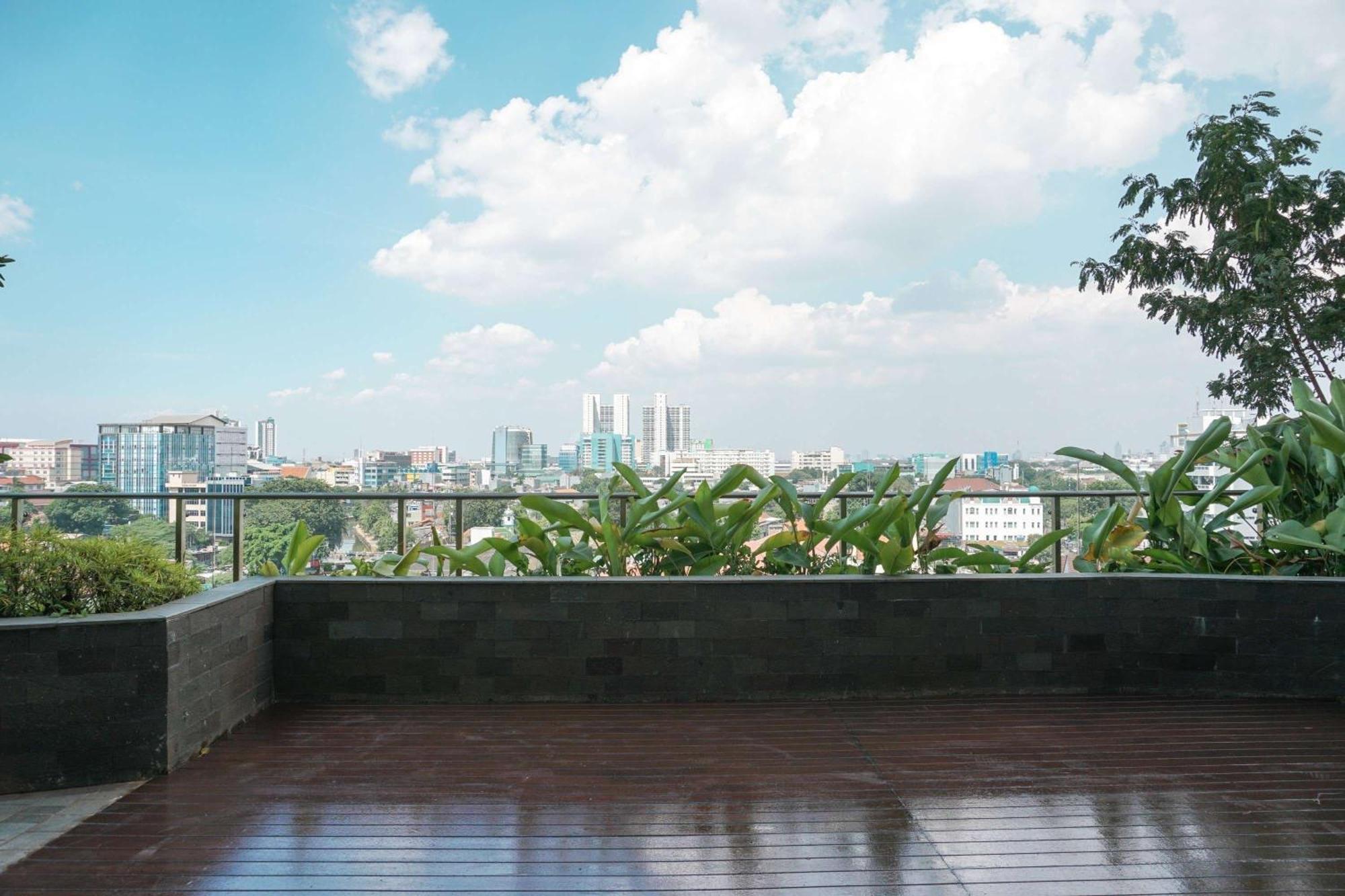 Strategic And Comfy Menteng Park By Travelio Apartment Jakarta