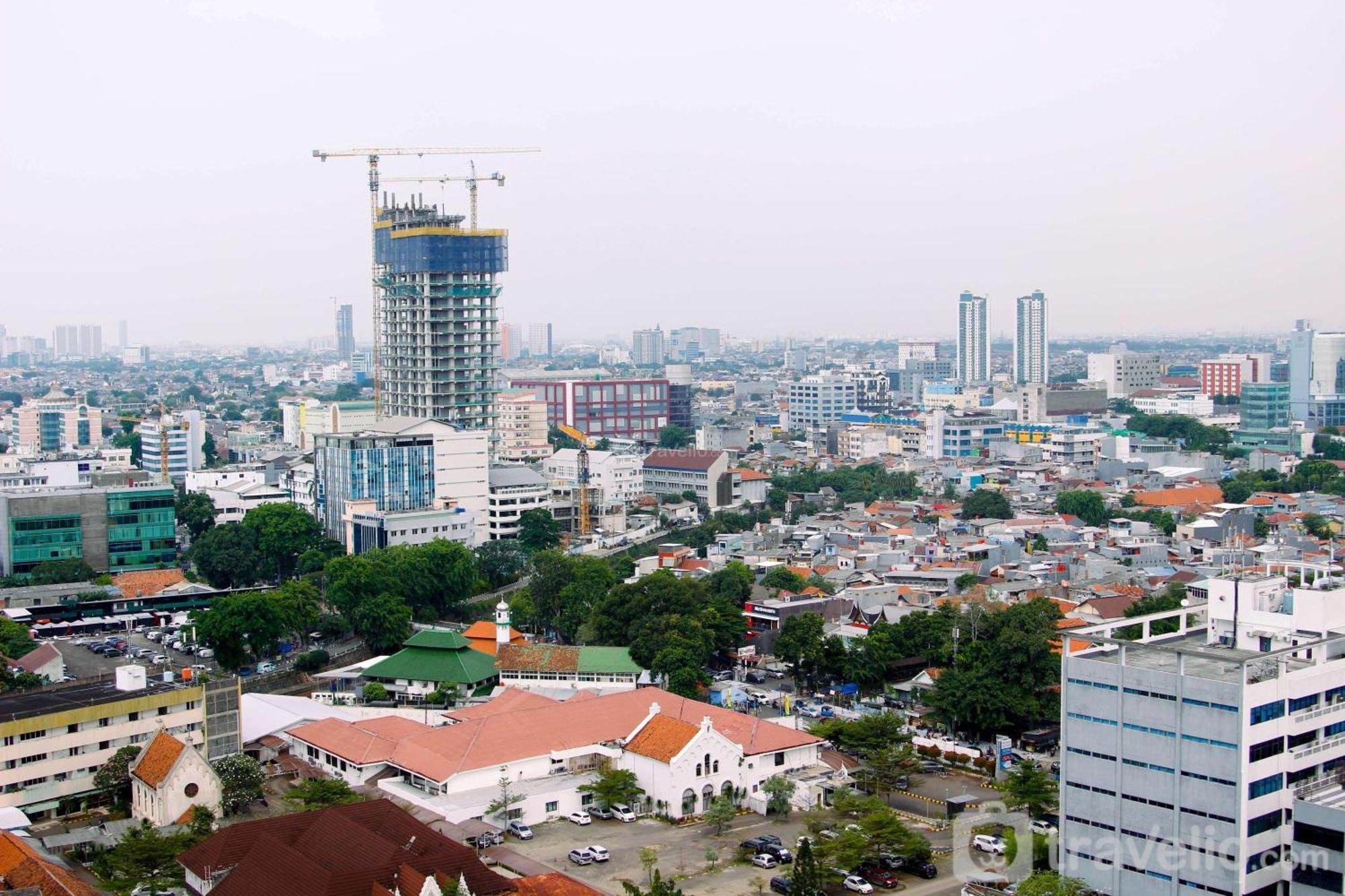 Stunning And Comfortable 2br At Menteng Park By Travelio Apartment