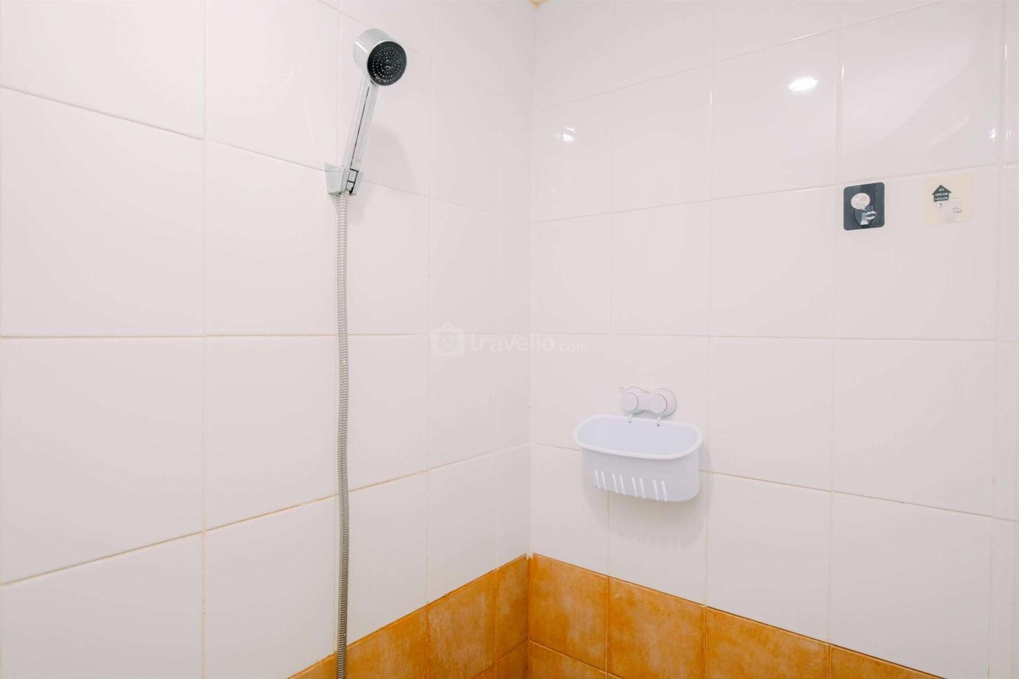 Good And Cozy Pramuka By Travelio *