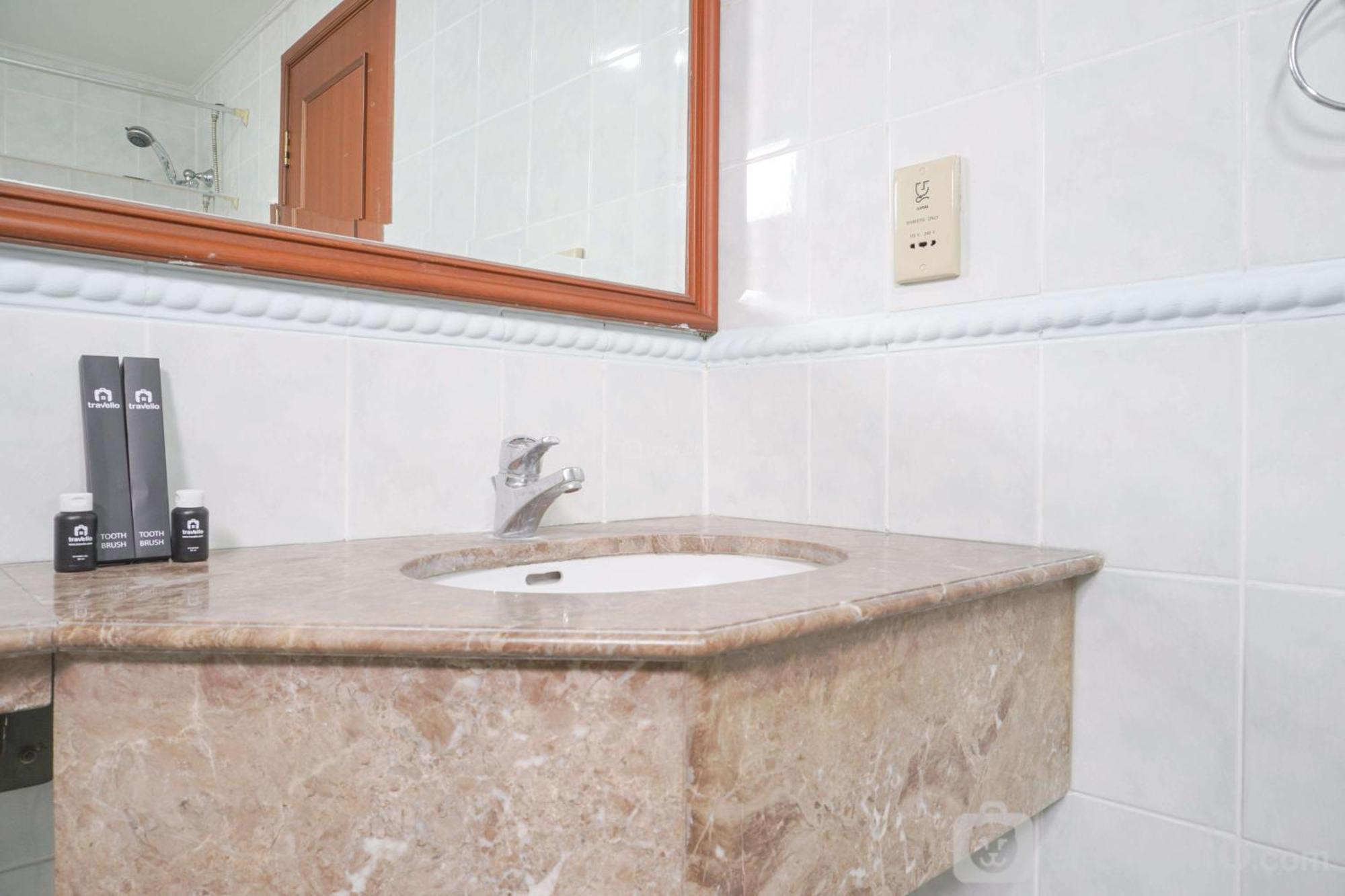 Elegant And Homey 2br At Puri Casablanca By Travelio Jakarta