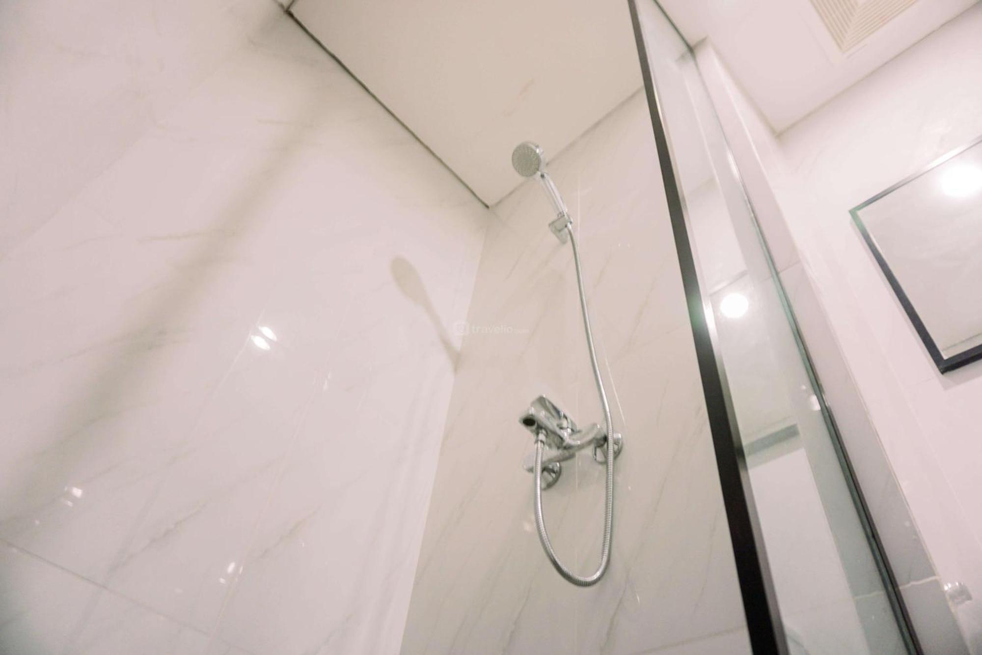 Apartemen Spacious And Warm 2br At Ciputra World 2 By Travelio