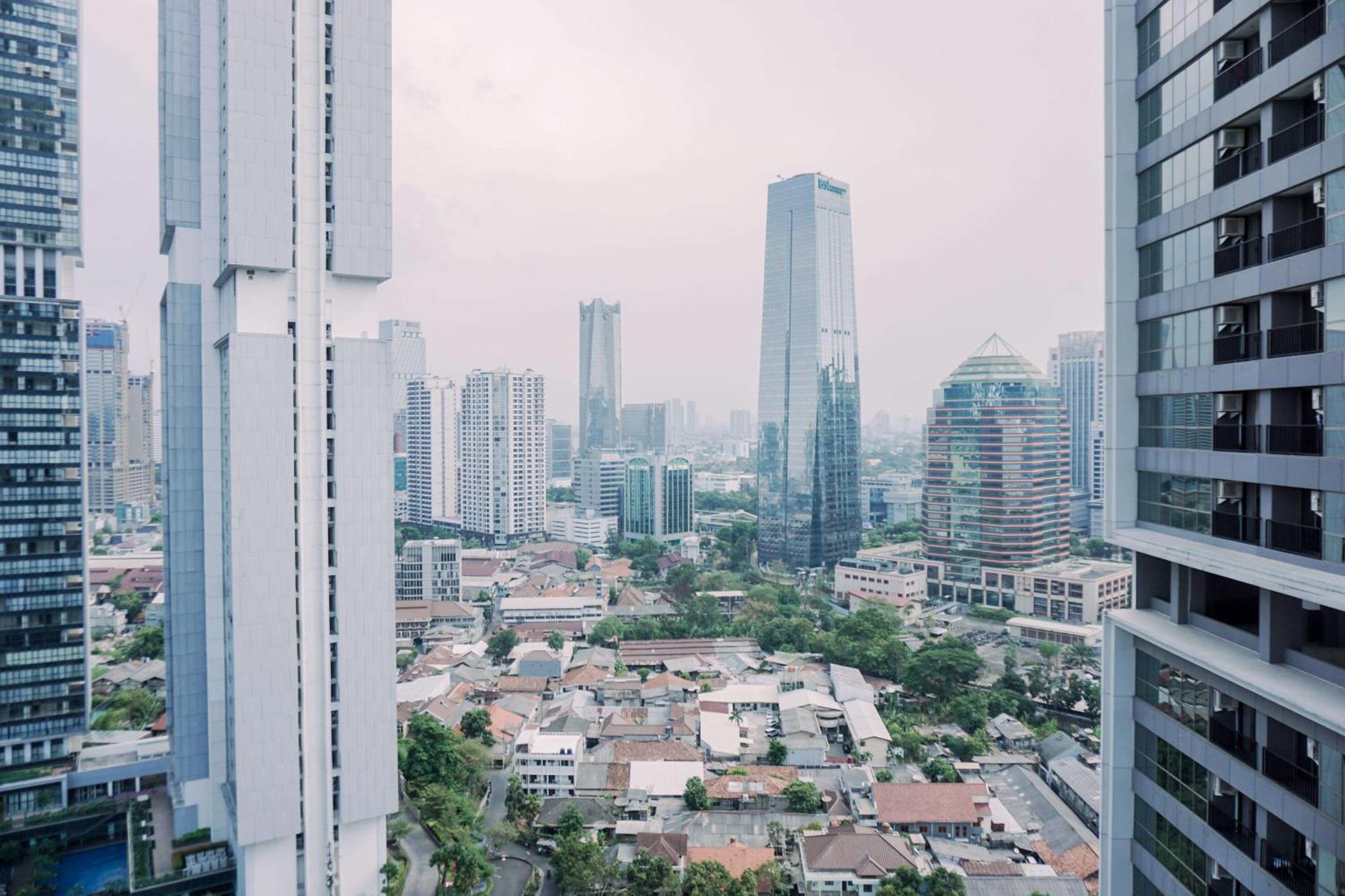 Spacious And Warm 2br At Ciputra World 2 By Travelio * Jakarta